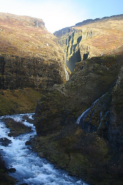 Nejvyšší islandský vodopád je za rohem, ale most je stržený :-(