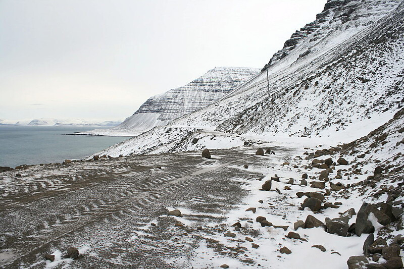 Překážky na silnici…