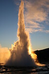 Strokkur v západu slunce