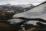 Výhled z vrcholku nad cestou na Torfajökull